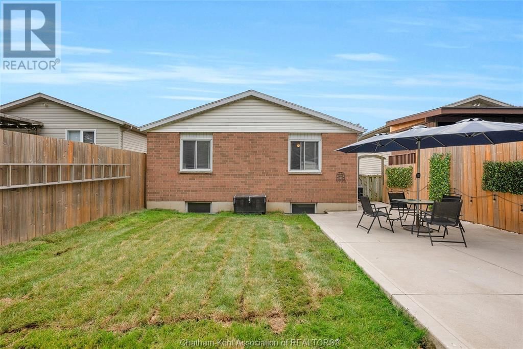 83 BRISTOL DRIVE Image 12
