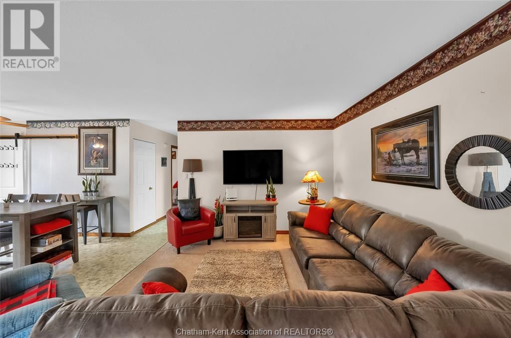 83 BRISTOL DRIVE Image 23