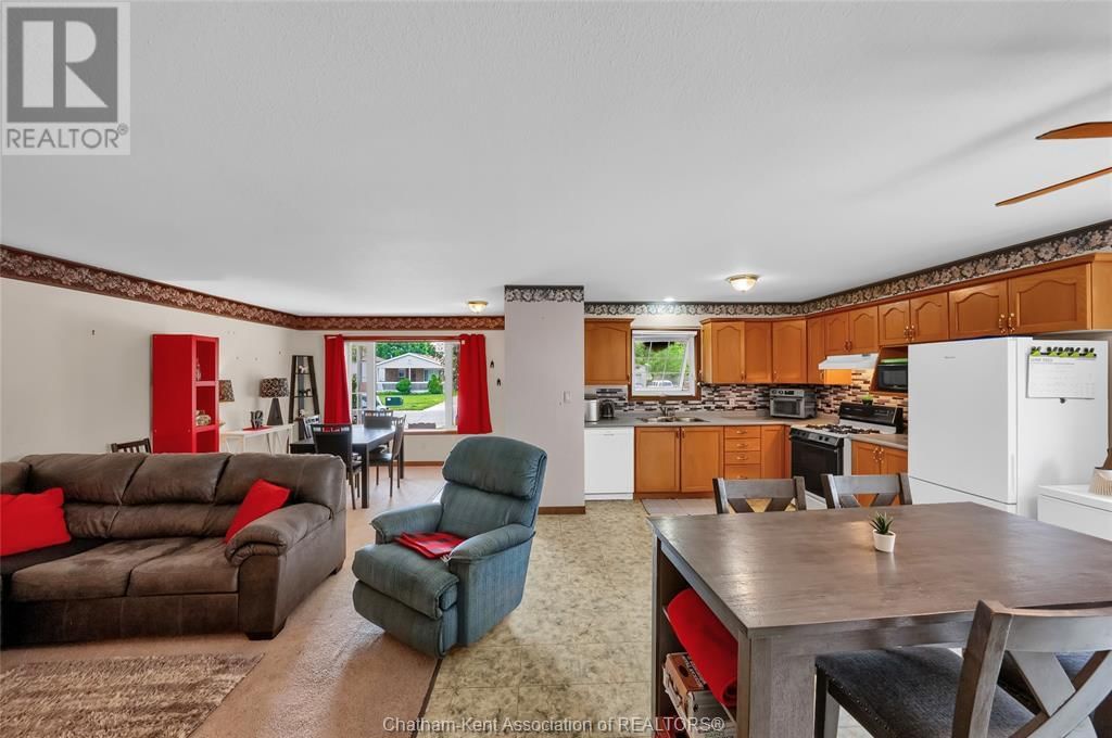 83 BRISTOL DRIVE Image 28