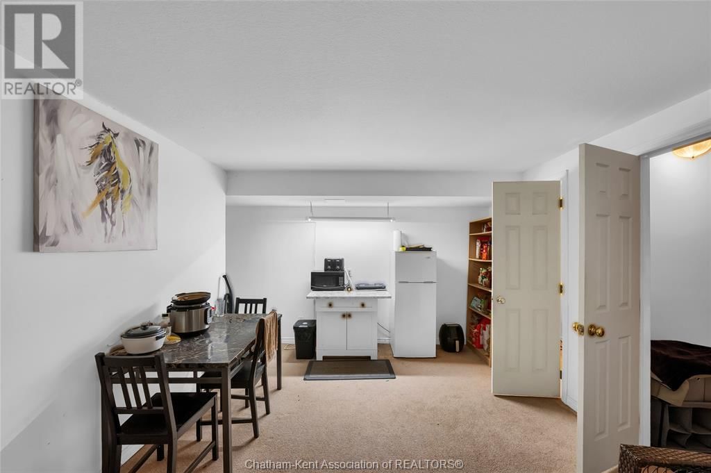 83 BRISTOL DRIVE Image 39