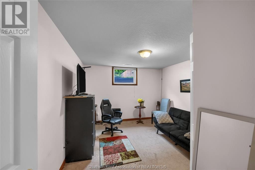 83 BRISTOL DRIVE Image 42