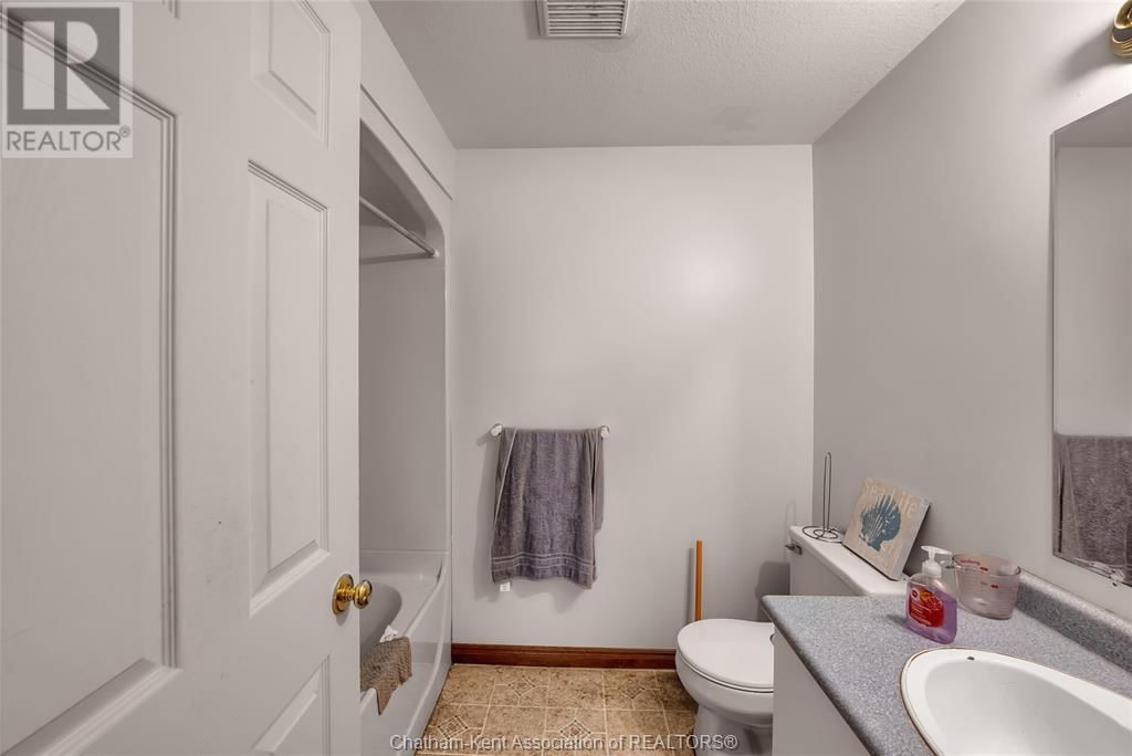 83 BRISTOL DRIVE Image 45