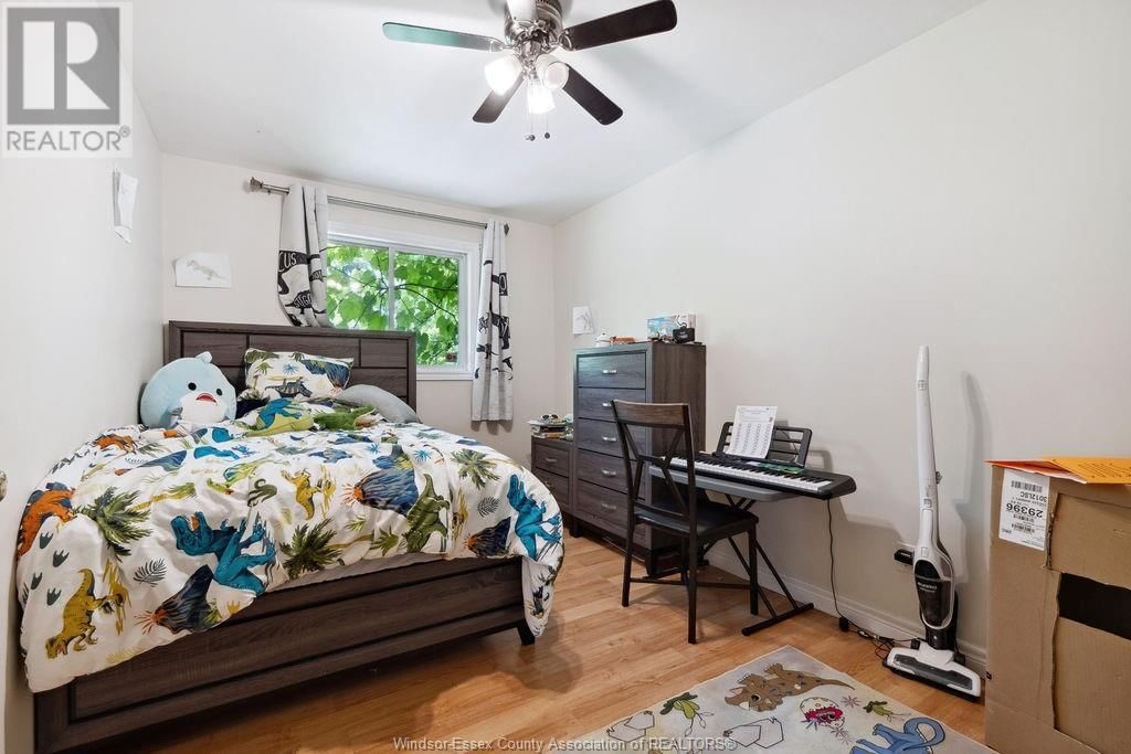 1544 IMPERIAL CRESCENT Image 12