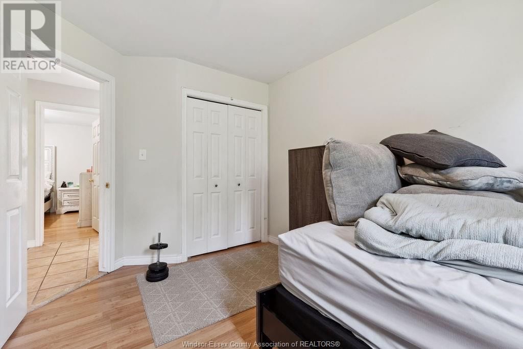 1544 IMPERIAL CRESCENT Image 14