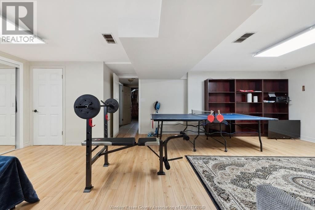 1544 IMPERIAL CRESCENT Image 17