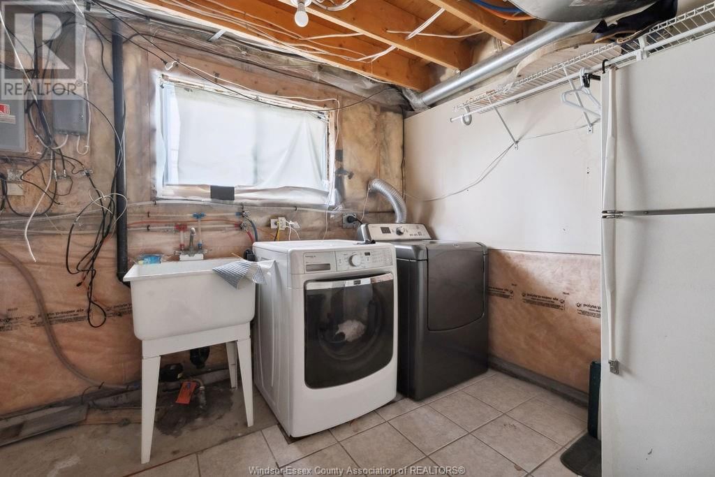 1544 IMPERIAL CRESCENT Image 19