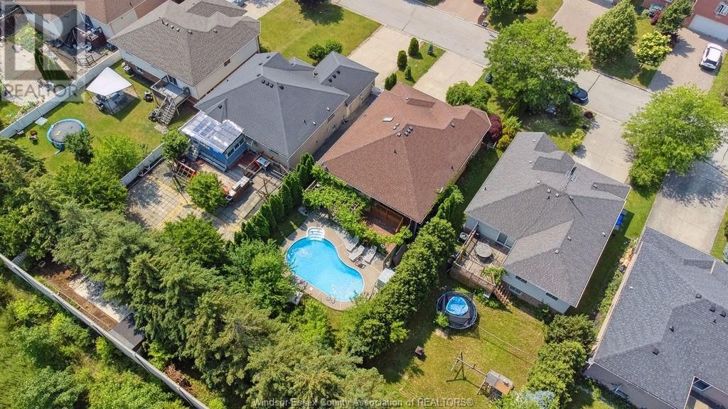 1544 IMPERIAL CRESCENT Image 28
