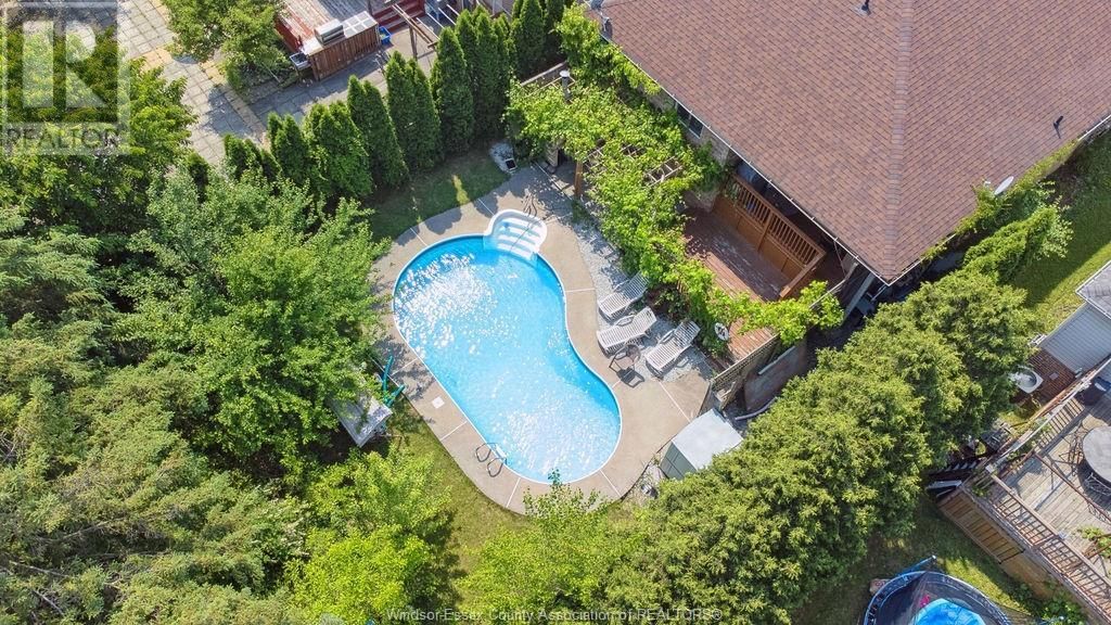 1544 IMPERIAL CRESCENT Image 29
