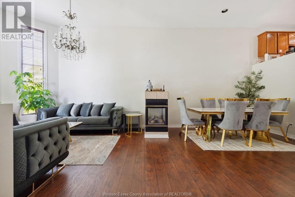 1544 IMPERIAL CRESCENT Image 4