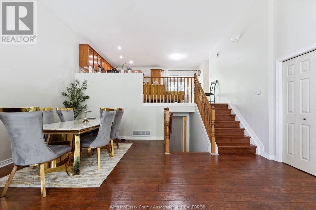 1544 IMPERIAL CRESCENT Image 6