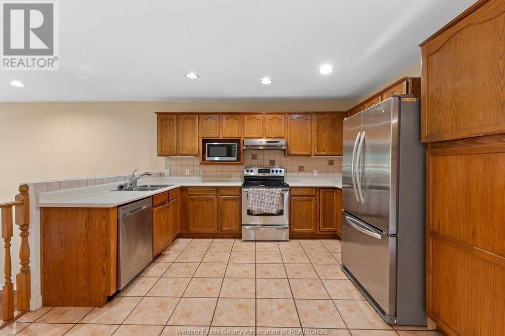 1544 IMPERIAL CRESCENT Image 7