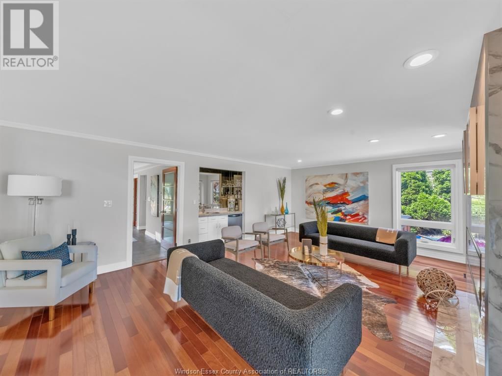 1042 LILYDALE Image 17