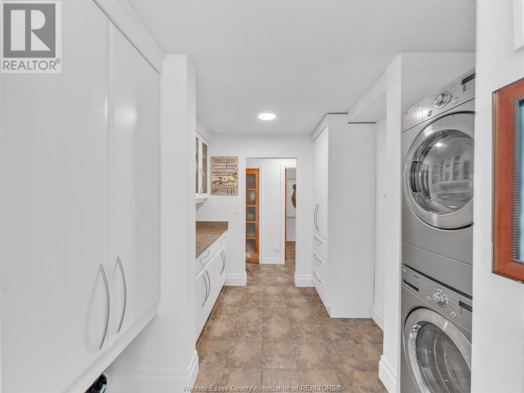 1042 LILYDALE Image 27