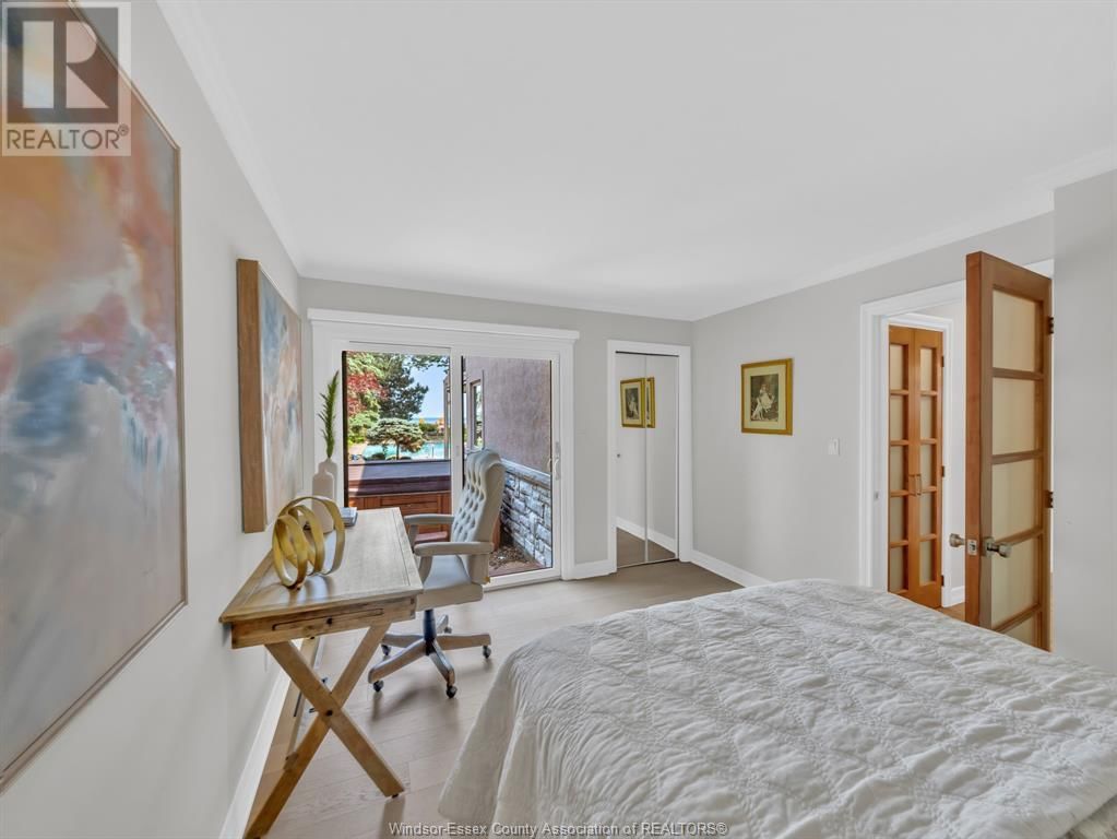 1042 LILYDALE Image 32