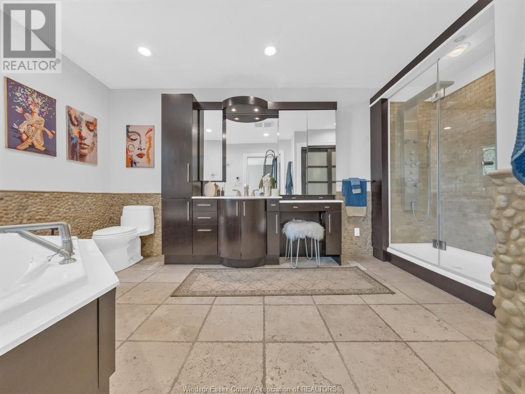 1042 LILYDALE Image 41