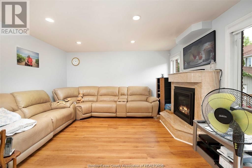2645 BRIDGEWAY BOULEVARD Image 18