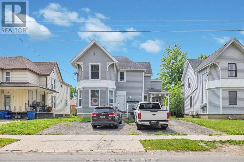 54 WELLINGTON STREET EAST Image 2