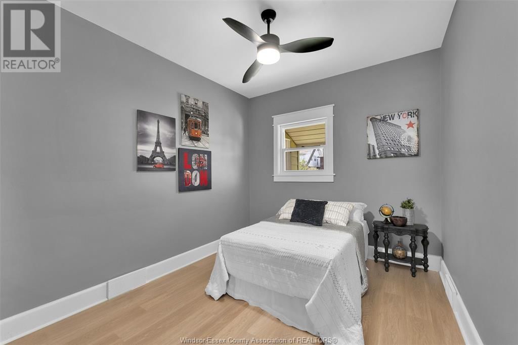 1347 LINCOLN Image 22