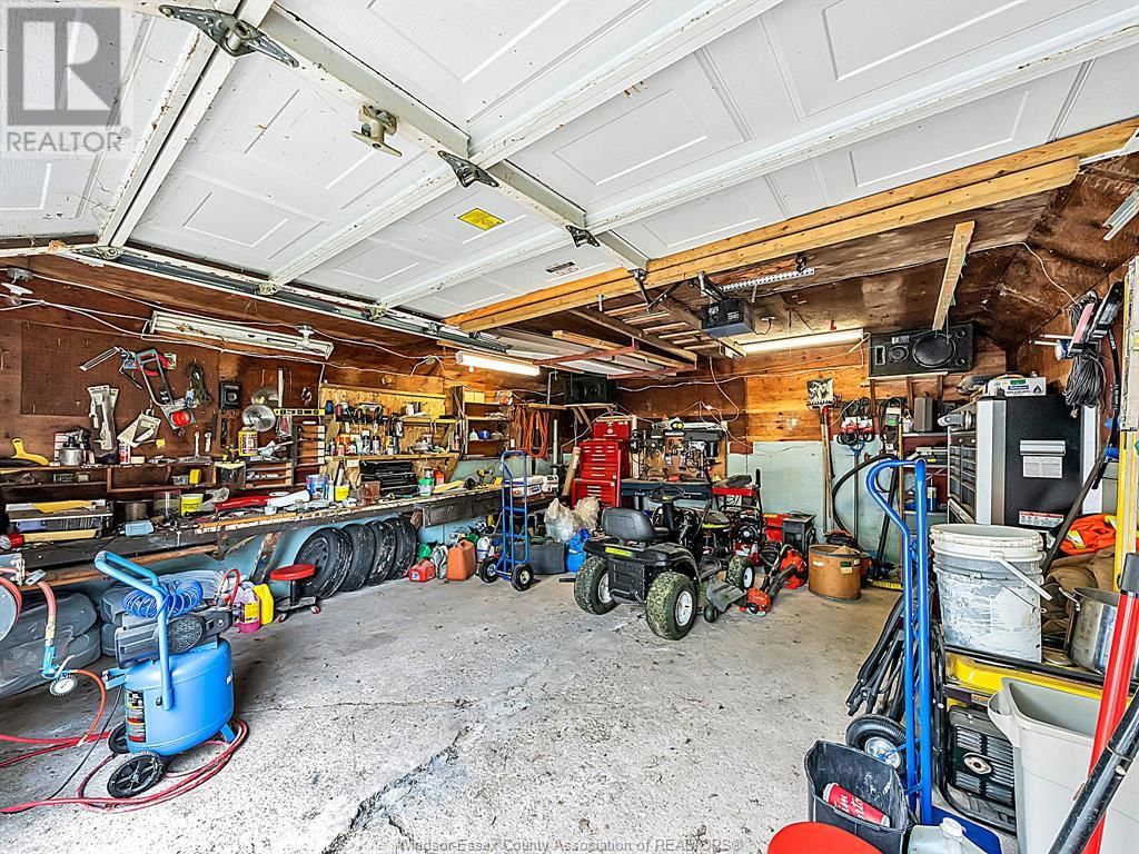 909 BUSHEY STREET Image 40