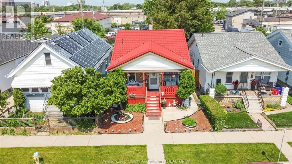1054 OAK STREET Image 32