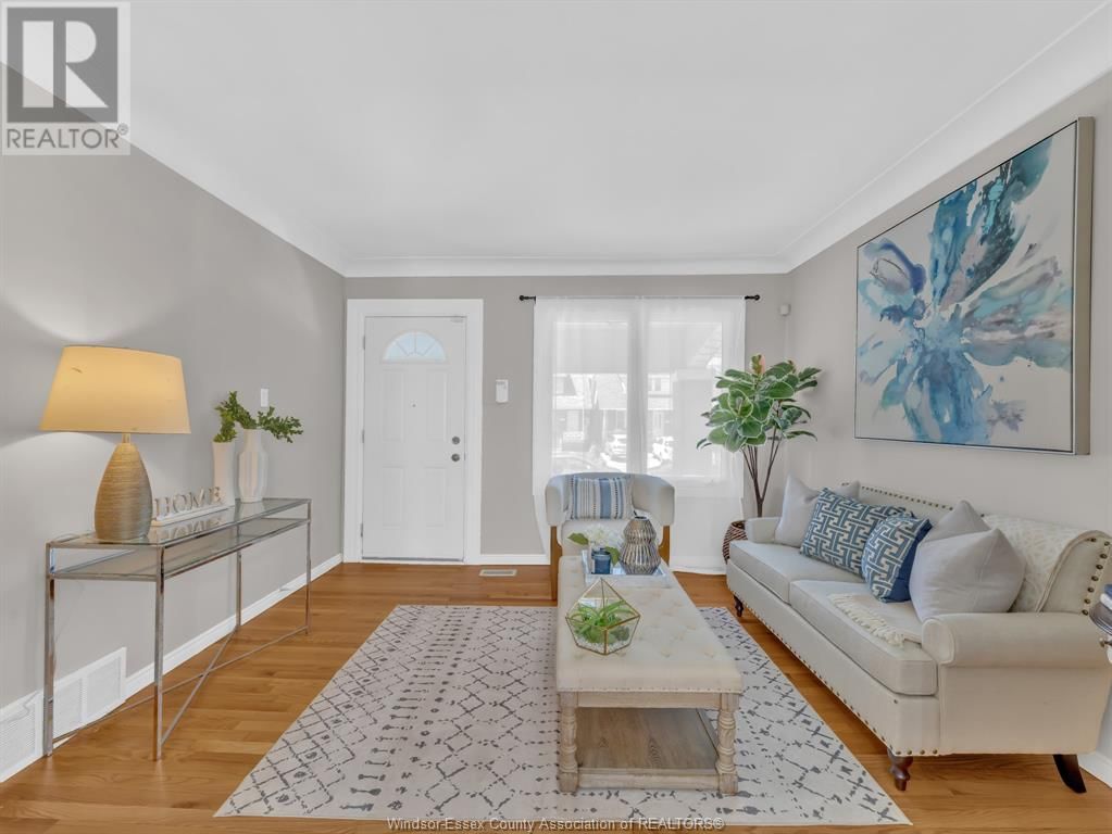 1090 MARENTETTE AVENUE Image 10