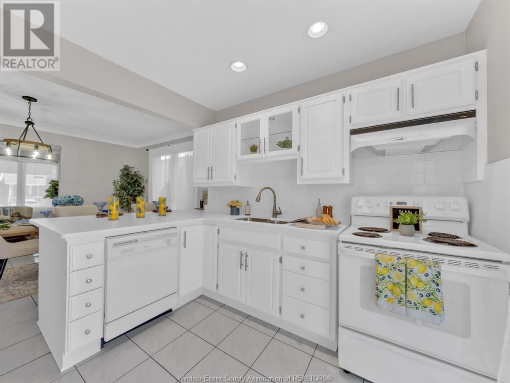 1090 MARENTETTE AVENUE Image 15