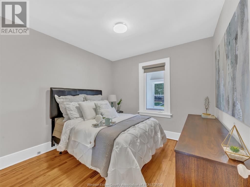 1090 MARENTETTE AVENUE Image 17