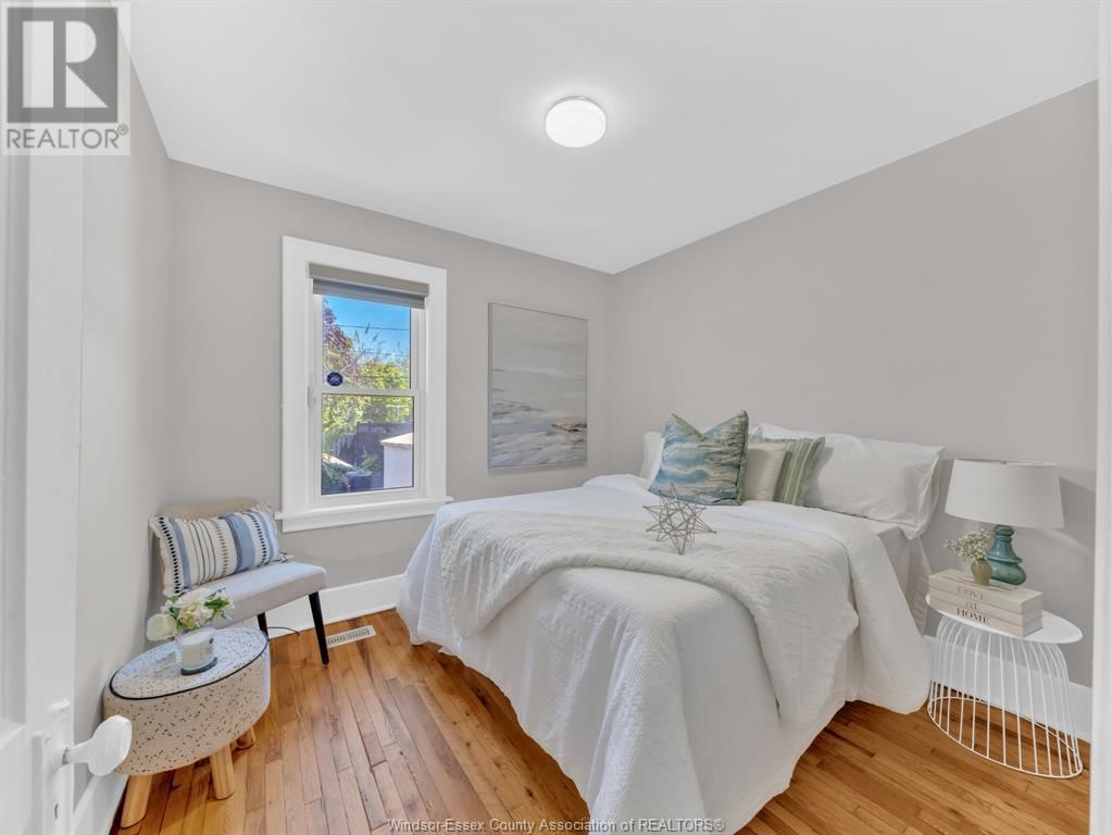 1090 MARENTETTE AVENUE Image 21