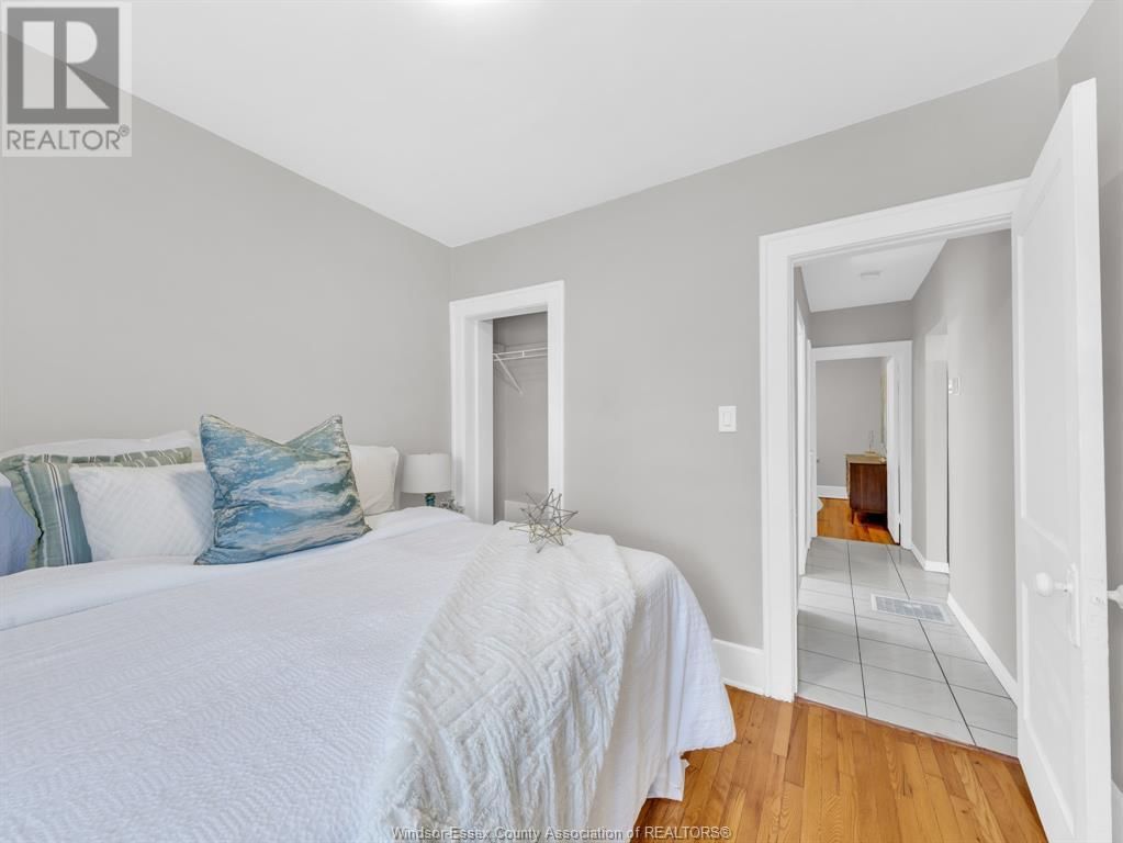 1090 MARENTETTE AVENUE Image 22
