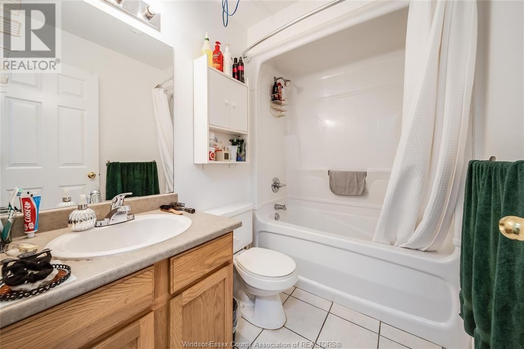 1738 NORTHWAY AVENUE Image 25