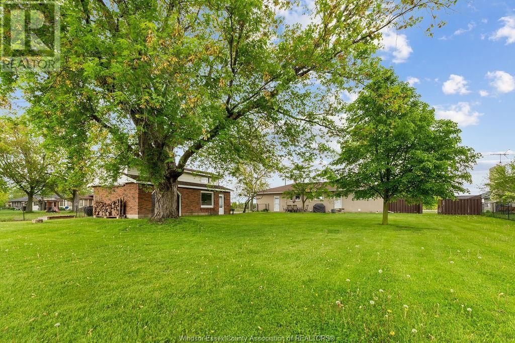 4689 HURON CHURCH LINE ROAD Image 29