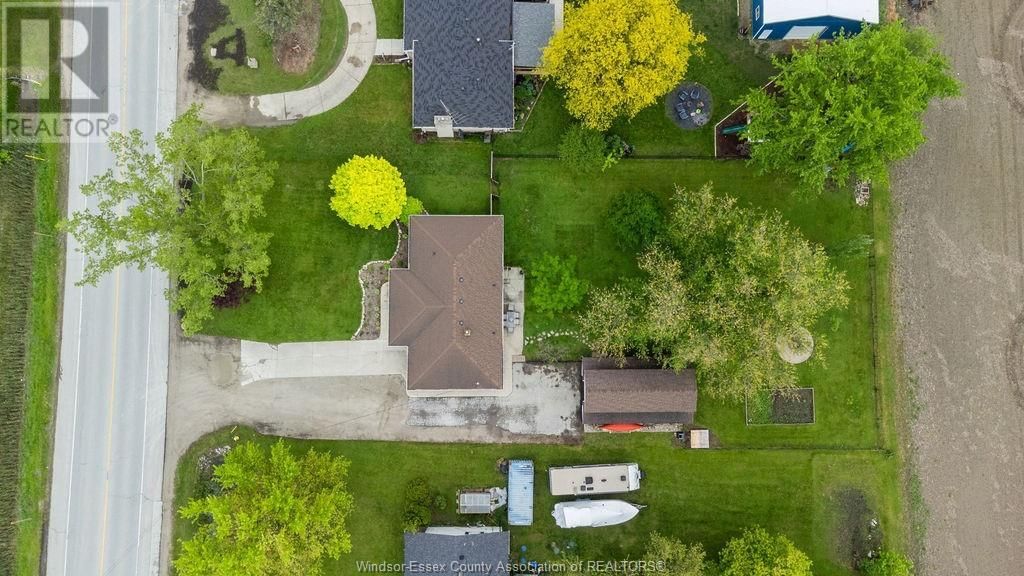 4689 HURON CHURCH LINE ROAD Image 36