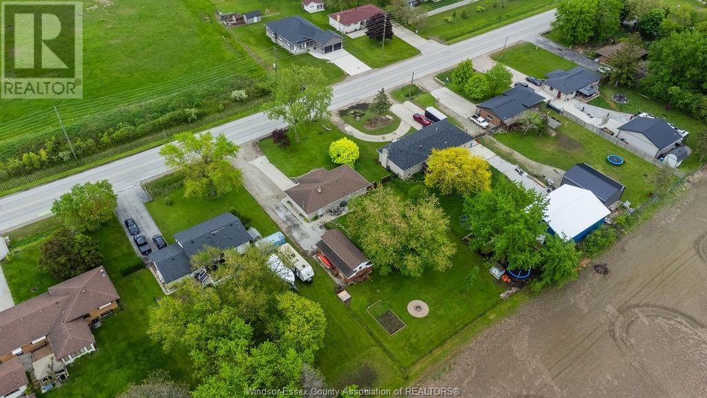 4689 HURON CHURCH LINE ROAD Image 37