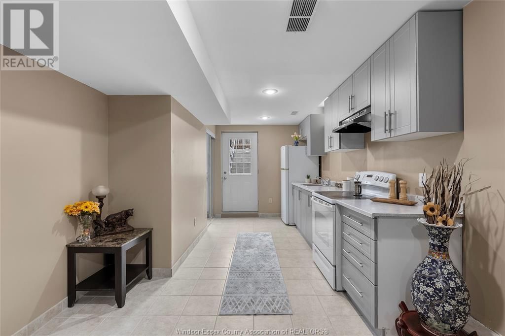 4575 UNICORN AVENUE Image 27