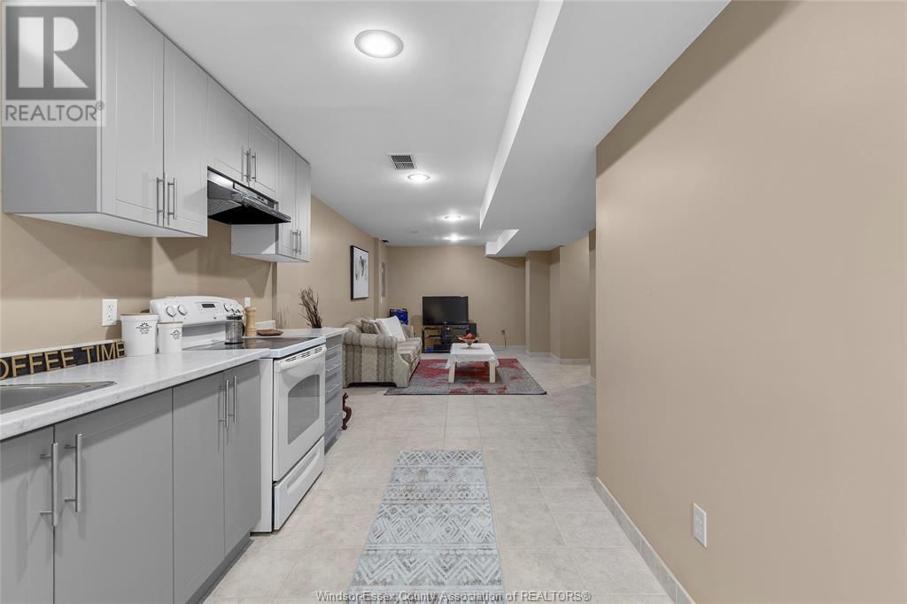 4575 UNICORN AVENUE Image 29