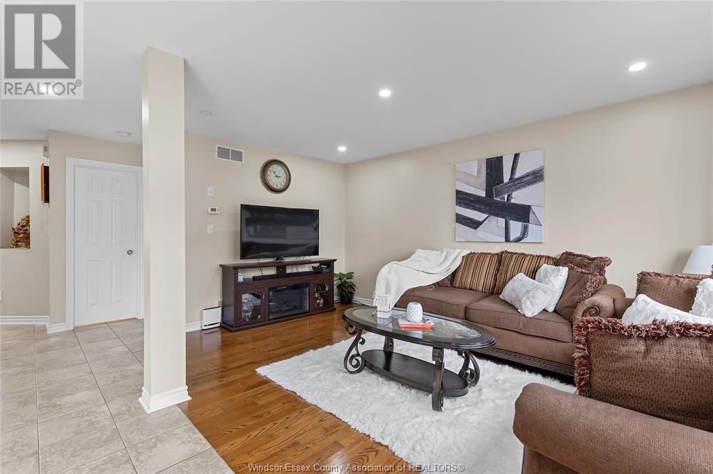 4575 UNICORN AVENUE Image 7