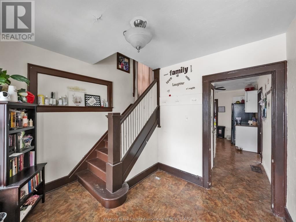 274 BELLEVIEW Image 10