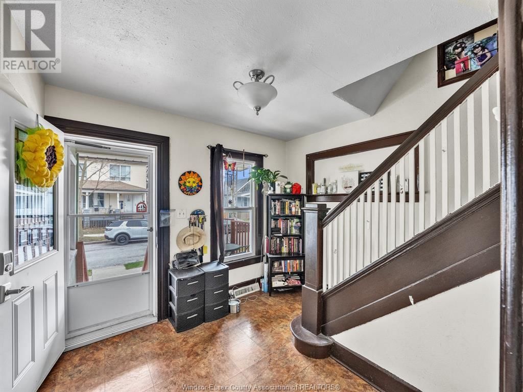 274 BELLEVIEW Image 11