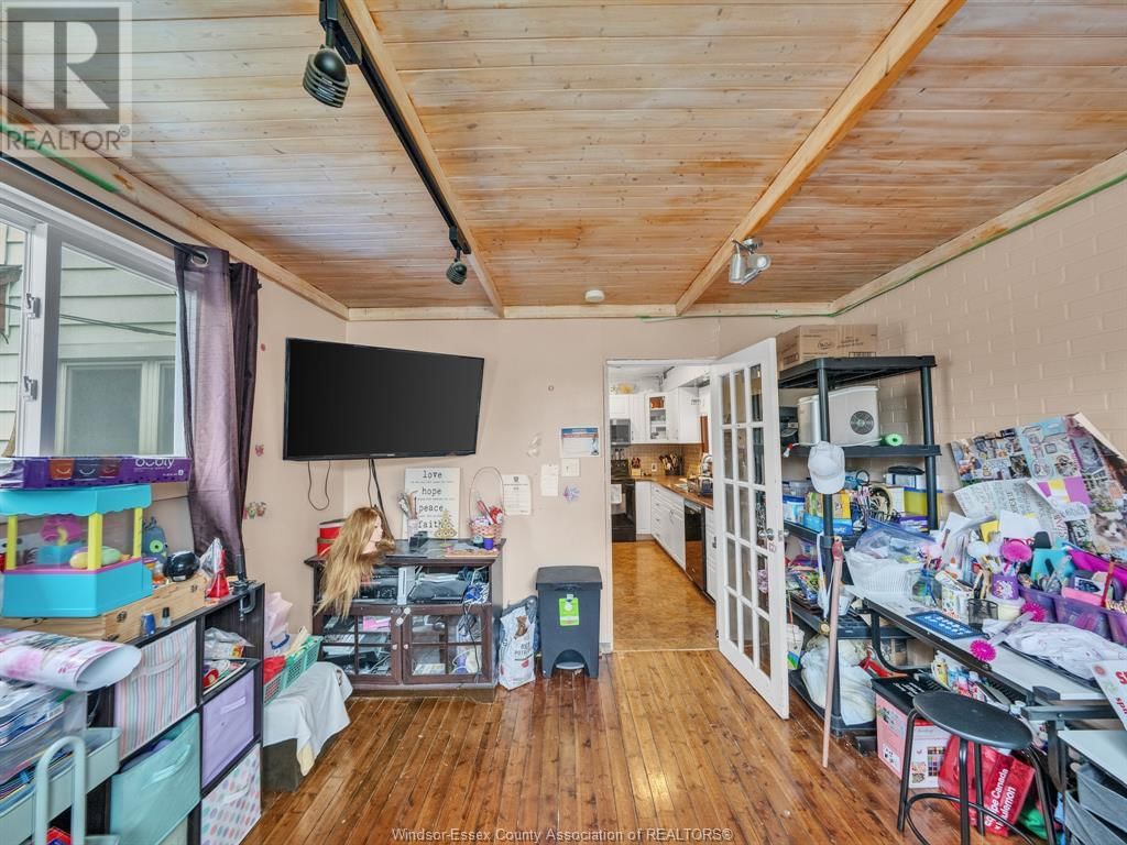 274 BELLEVIEW Image 20