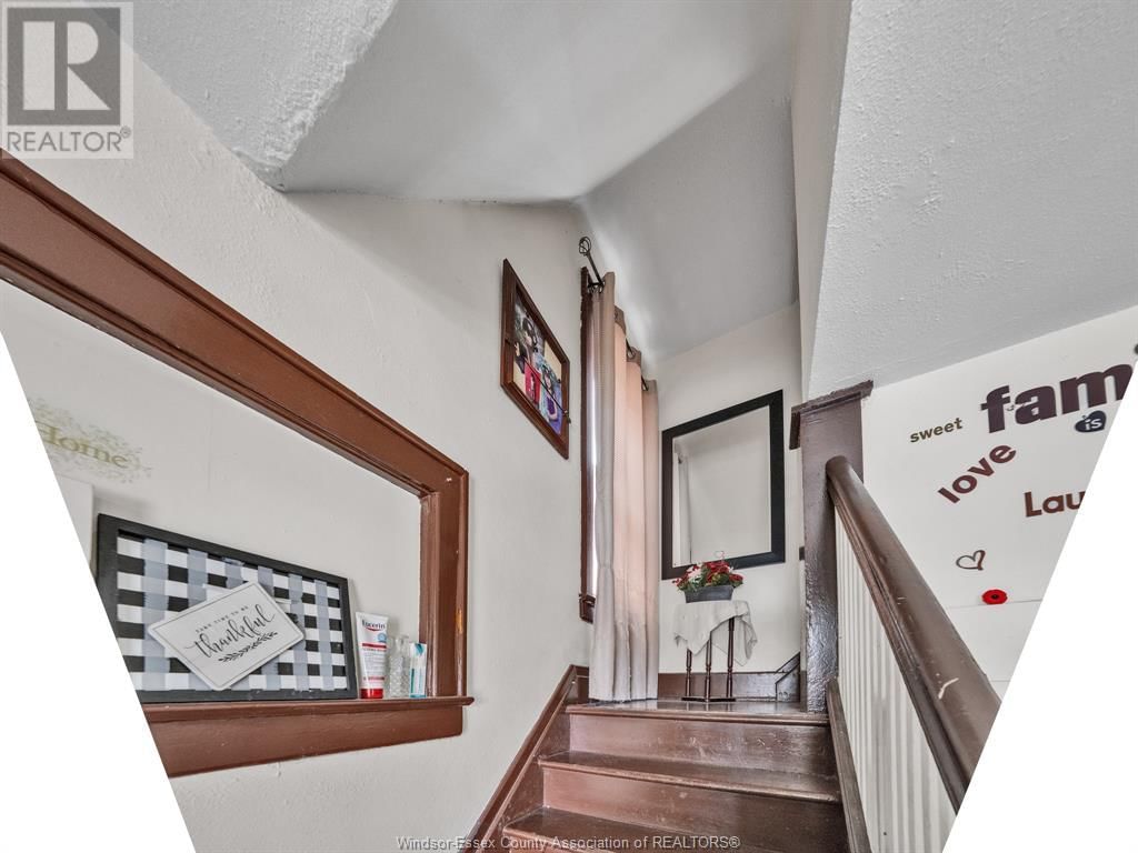 274 BELLEVIEW Image 21