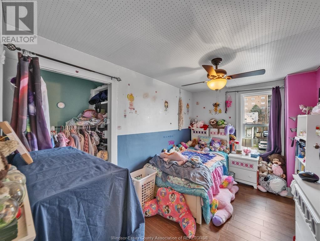 274 BELLEVIEW Image 25