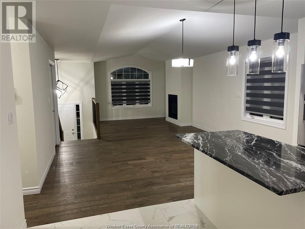 UPPER - 383 MULBERRY LANE Image 7
