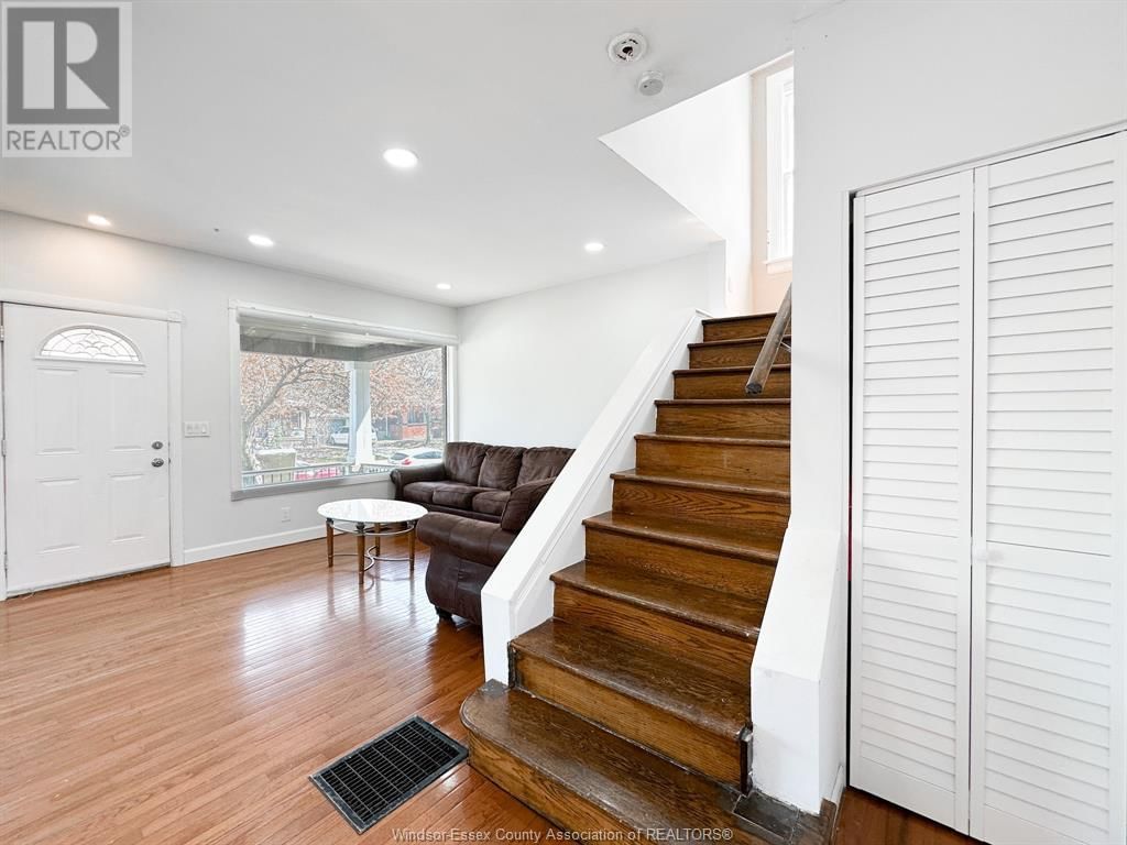 421 HALL AVENUE Image 10