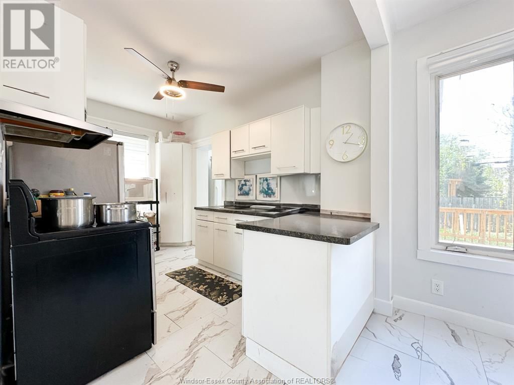 421 HALL AVENUE Image 13