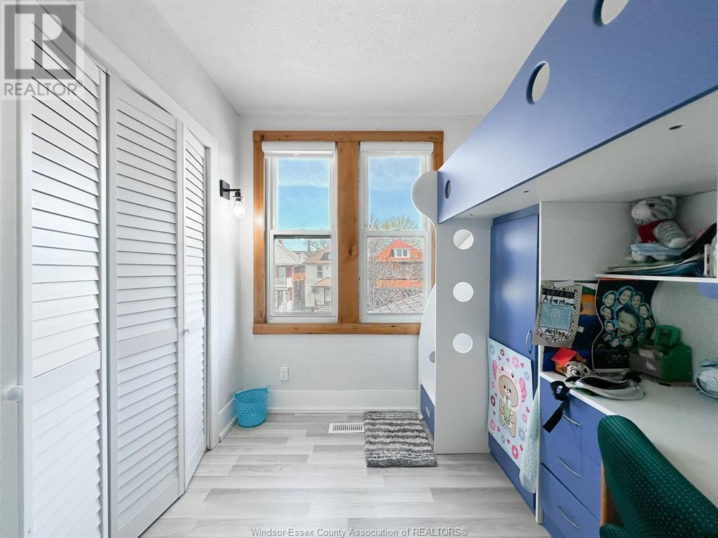 421 HALL AVENUE Image 21