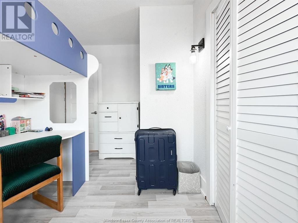 421 HALL AVENUE Image 23
