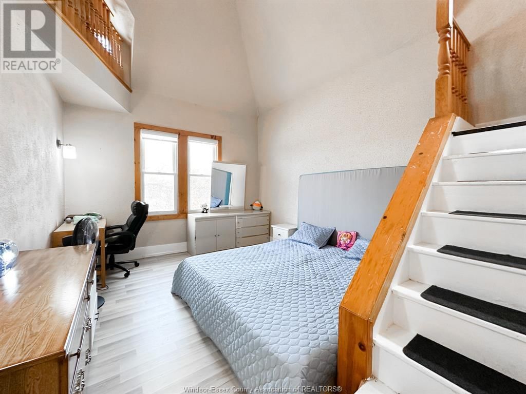 421 HALL AVENUE Image 24