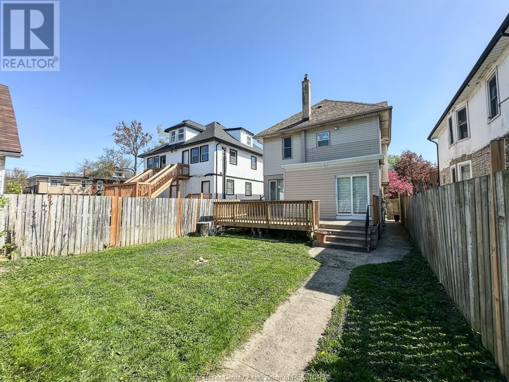 421 HALL AVENUE Image 27