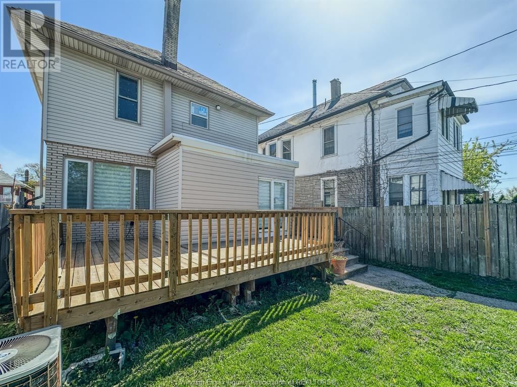 421 HALL AVENUE Image 29