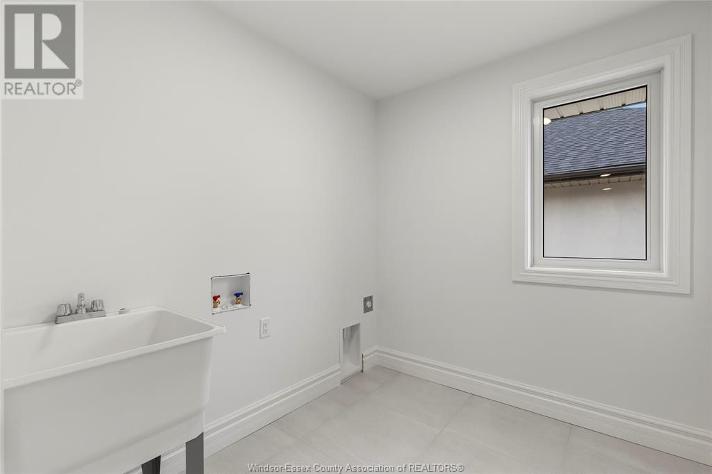 462 MARLA CRESCENT Image 30